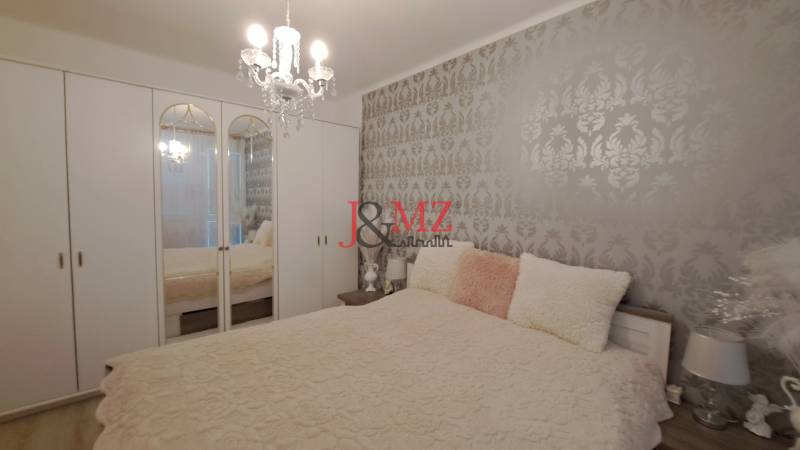 3 izbový byt, loggia 4 m2, pivnica 10 m2, Poľná ulica