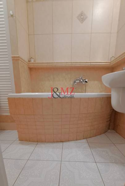 3 izbový byt, loggia 4 m2, pivnica 10 m2, Poľná ulica