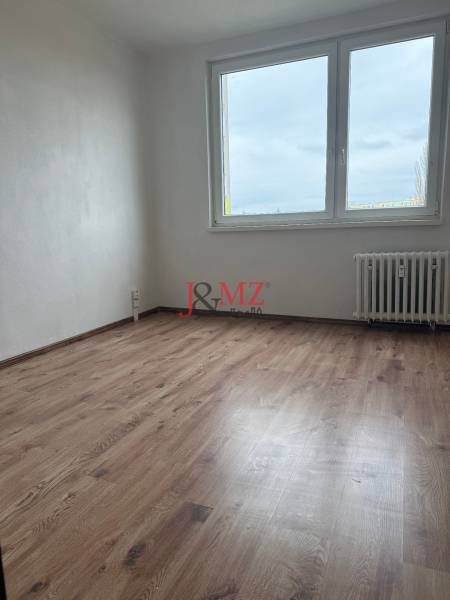 3 izbový byt Dopravná ul. Levice