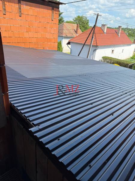 Kuzmanyho ul. Levice RD - stavbený pozemok  (14).jpg