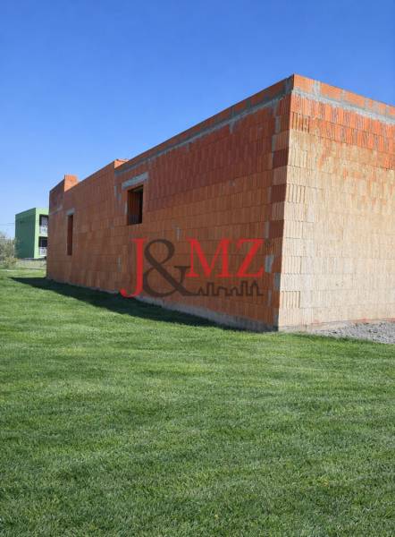 Rozostavaný RD bočná strana.png