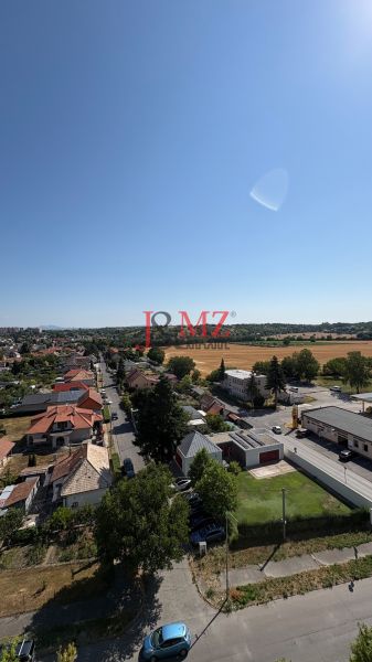krásny prerobený 3 izbový byt